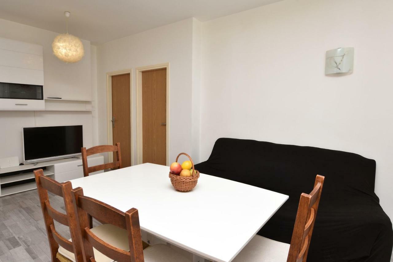 Apartments Brico Primošten Εξωτερικό φωτογραφία