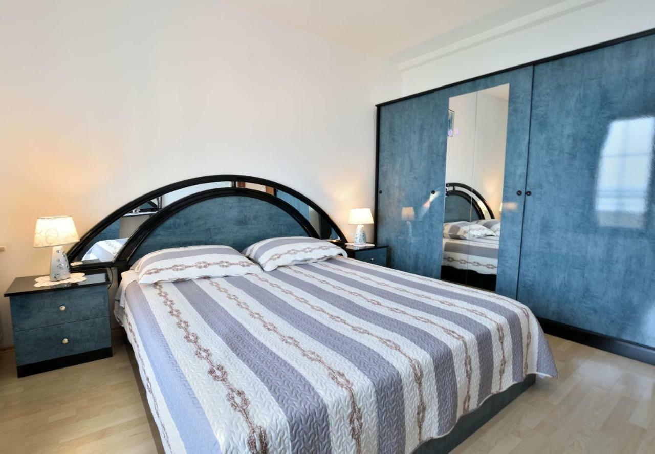 Apartments Brico Primošten Εξωτερικό φωτογραφία