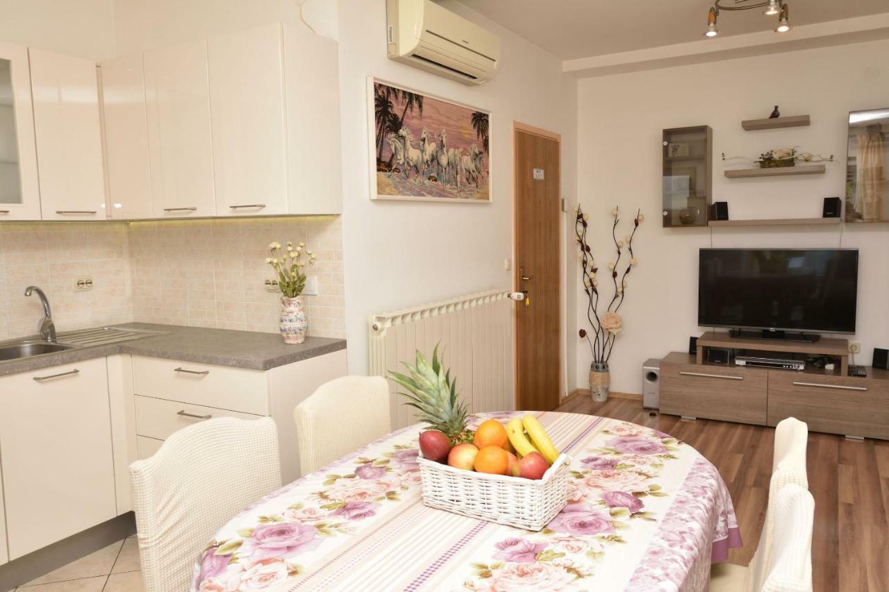Apartments Brico Primošten Εξωτερικό φωτογραφία