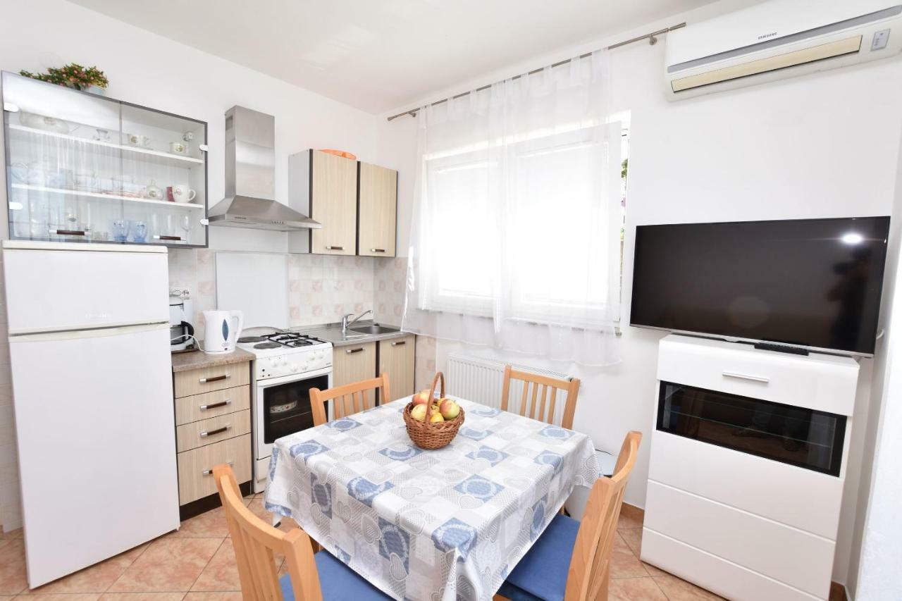 Apartments Brico Primošten Εξωτερικό φωτογραφία