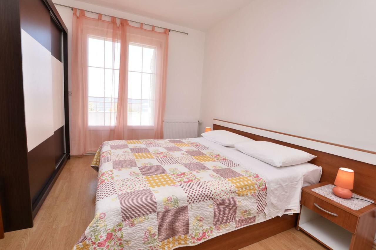Apartments Brico Primošten Εξωτερικό φωτογραφία